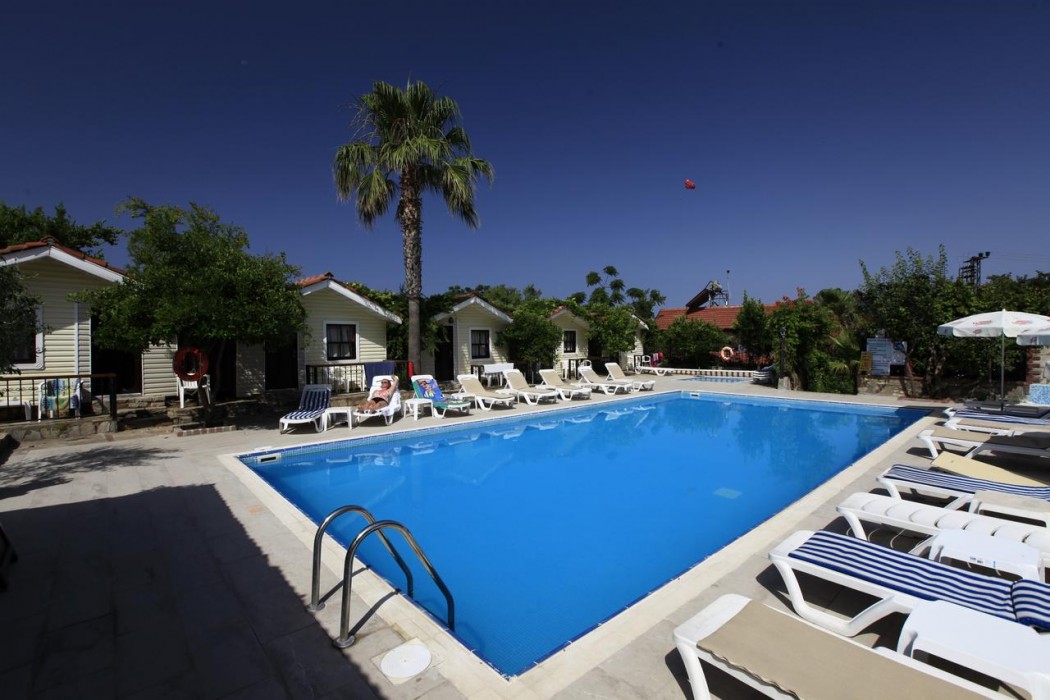 Leda Beach Hotel (73 Km Away From Antalya)