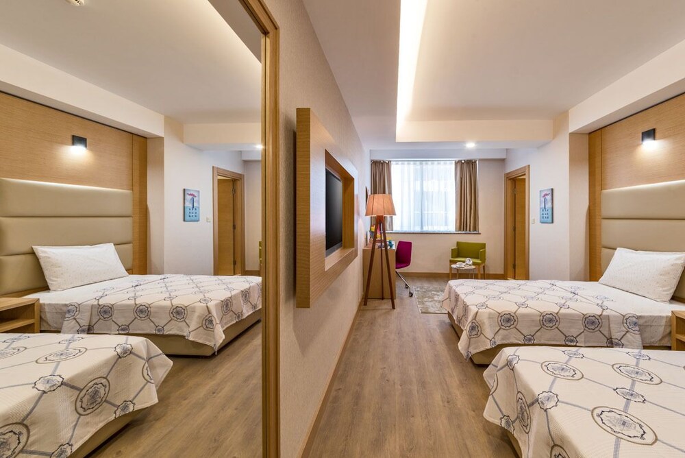 Echoll Hotel