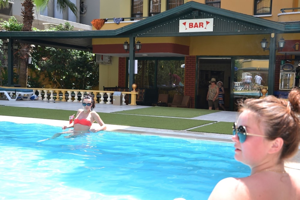 Gold Twins Boutique Hotel(Also Known As Gold Twins Suit)