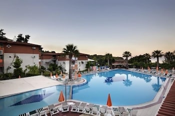 Justiniano Club Alanya All Inclusive(31km Away From Alanya)