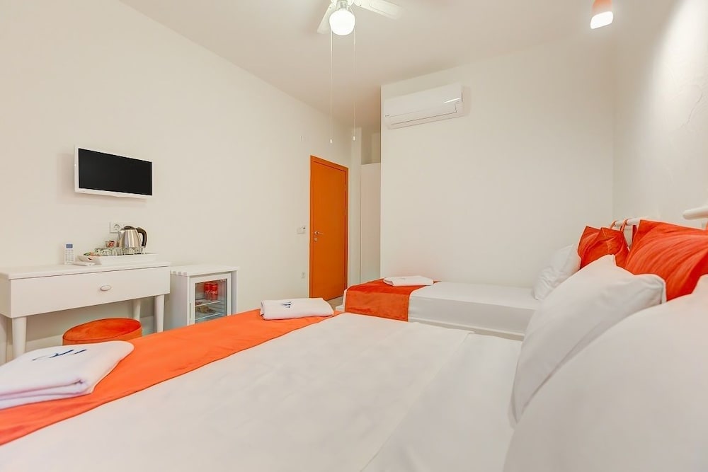 Villa Peri Butik Hotel (9 Km Away From City)