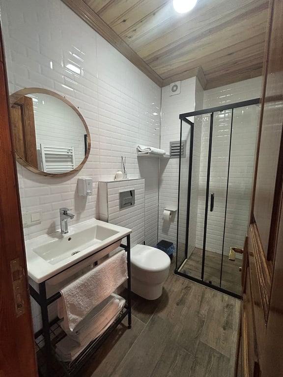 Narpera Suite