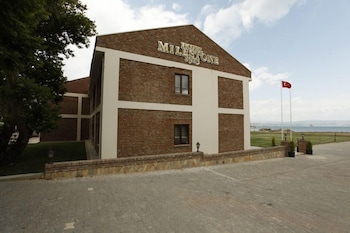 Milestone1915 Hotel