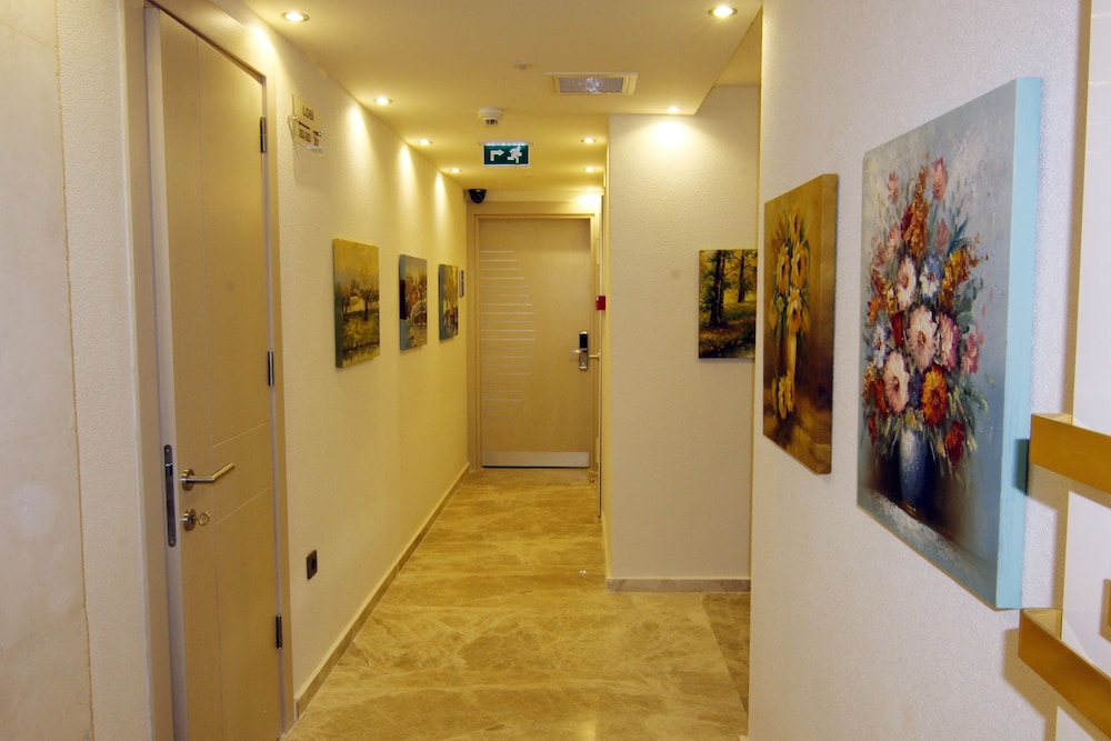 Zin D Home Otel Cekmekoy(also Known As Zin D Home Cekmekoy Aparthotel)(28km Away From Istanbul)