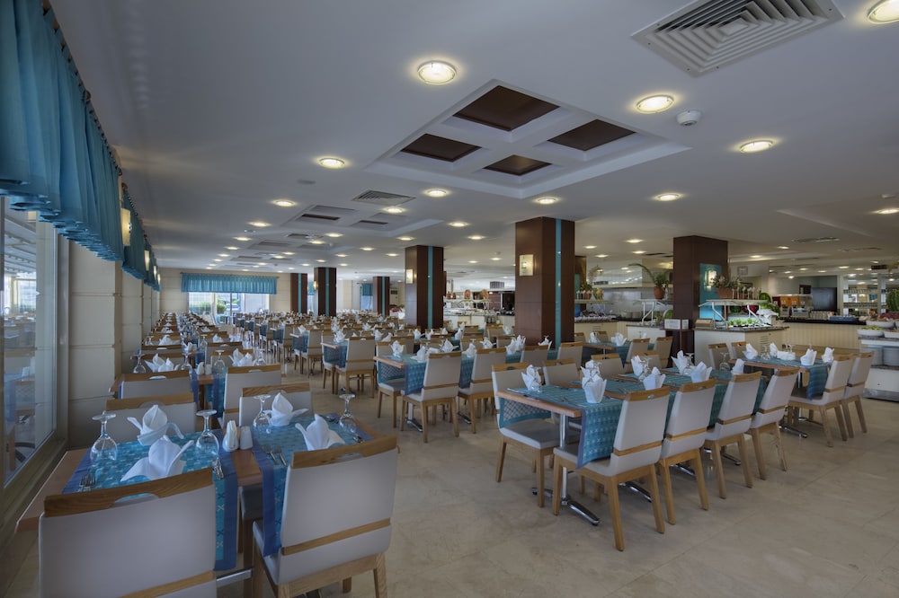 Trendy Palm Beach All Inclusive (68Km Away From Antalya)