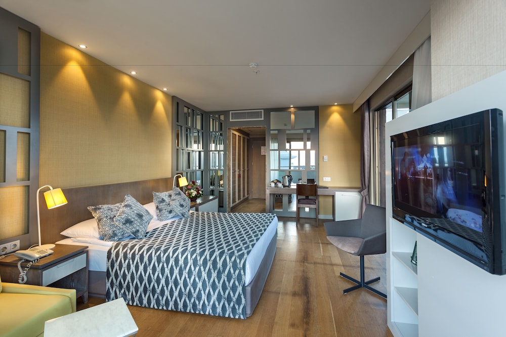 Sherwood Dreams Resort (50km Away From Antalya)(does Not Accept Men Only Bookings)
