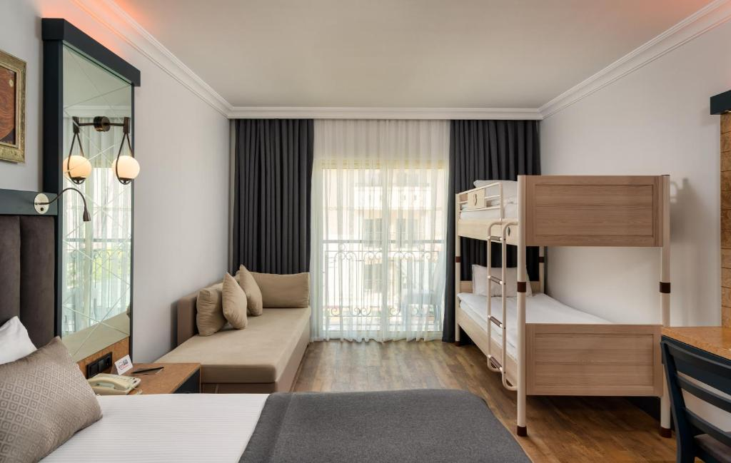 Dobedan Exclusive Hotel And Spa (Formerly Brand Alva Donna Exclusive Hotel And Spa)49Km Away From Antalya