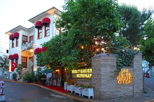 Ada Palas Buyukada (31km Away From Istanbul)