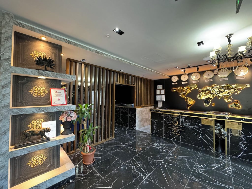 Grand Lara Hotel & Apartments