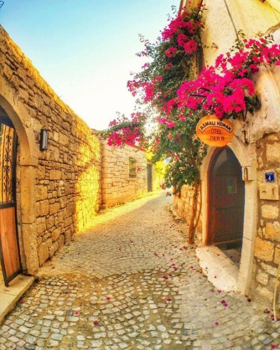 Alacati Asmali Konak Hotel