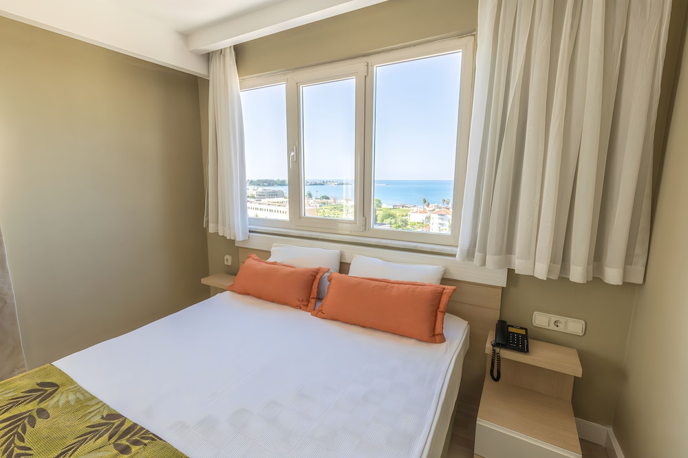 Akdora Elite Hotel And Spa (71Km Away From Atalya)