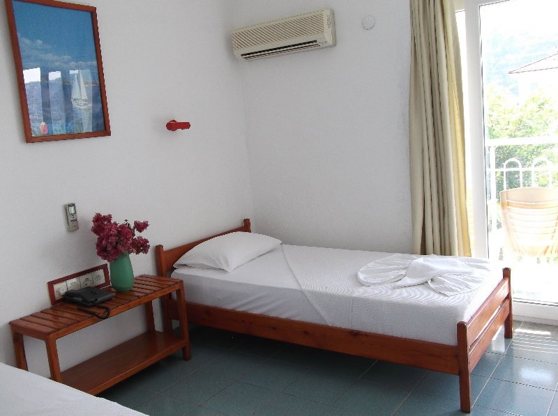 Yavuz Hotel (83 Km Away From Marmaris)