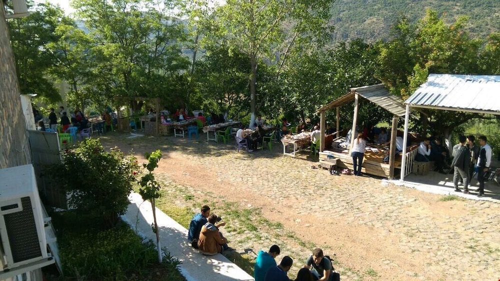 Karadut Pansiyon Nemrut Kahta (To Make Arrangement For Check In Please Contact The Property At Least 5 Days In Advance)