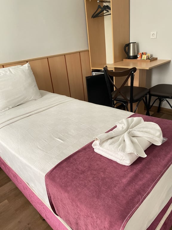 Hotel Ozsefa (20km Away From Istanbul)