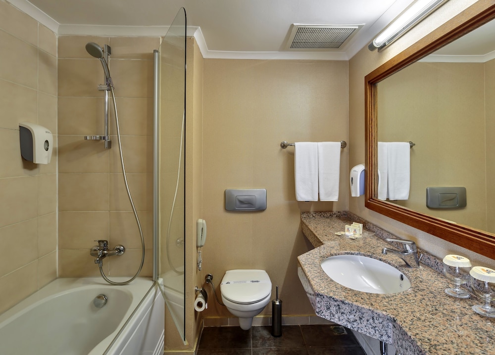 Sunis Elita Beach Resort Hotel And Spa (88km Away From Atalya)(does Not Accept Men Only Bookings)