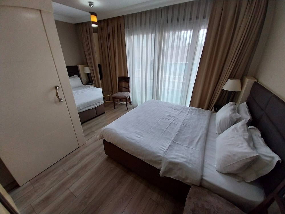 Evoda Hotel