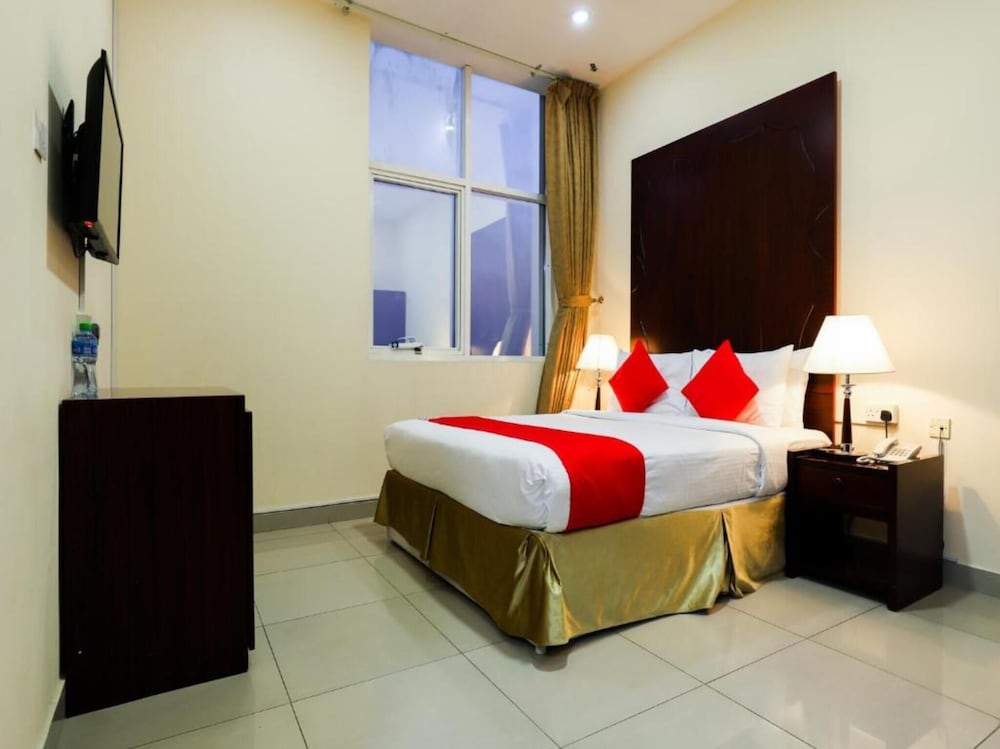 Sh Hotel (also Known As Oyo 334 Sh Hotel)