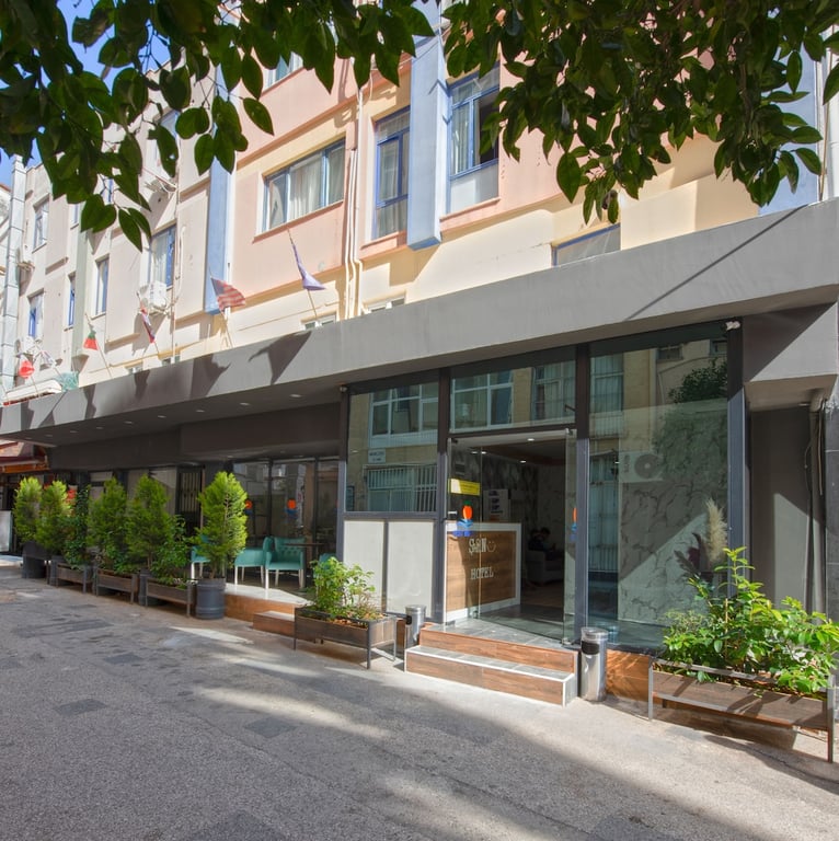 Gvar Apart Otel