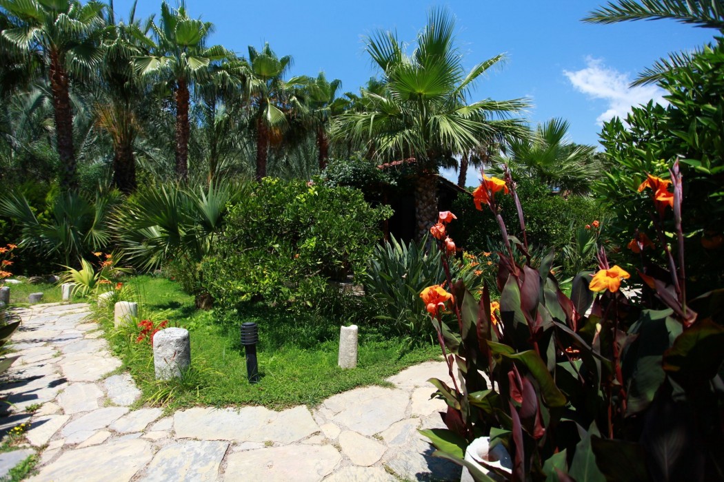 Azur Hotel (78 Km Away From Antalya)