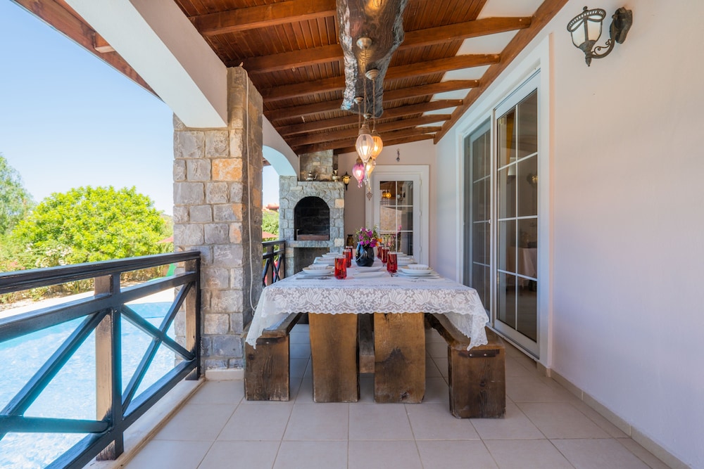 Infinity Flora Villa (no Front Desk Please Contact The Property 7 Days Before Arrival)