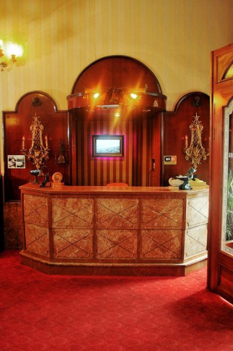 Grand Hotel De Londres (formerly Buyuk Londra Istanbul)
