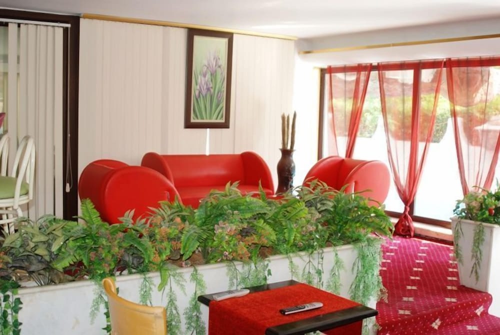Royal Atalla Hotel