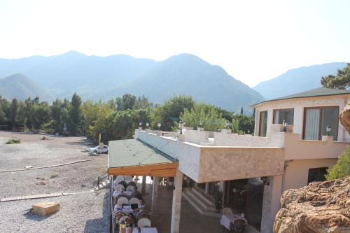 Changa Hotel