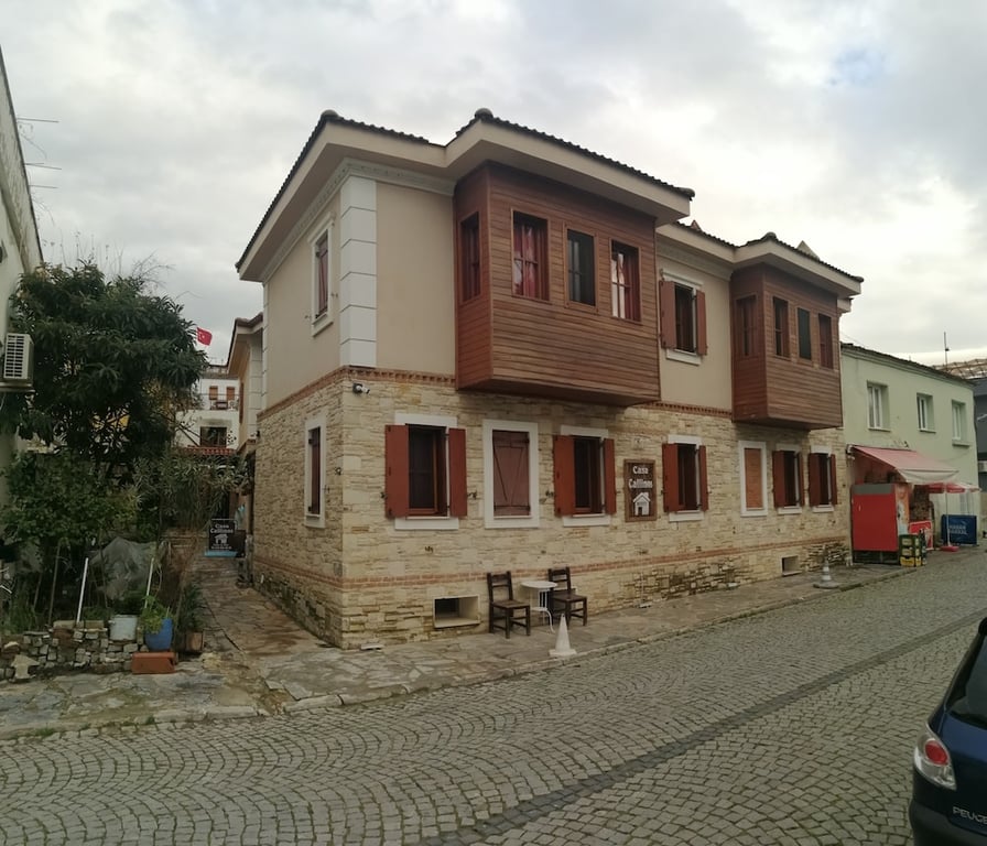 Casa Callinos