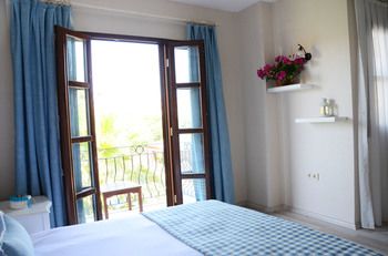 Tasquartas Hotel Alacati (also Known As World City Alacati Hotel)