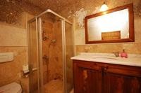 Travellers Cave Hotel