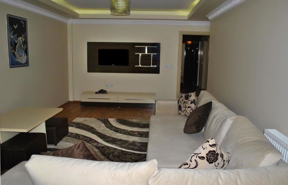 Diamond Suite And Residence