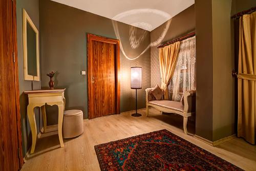 Million Old City Hotel