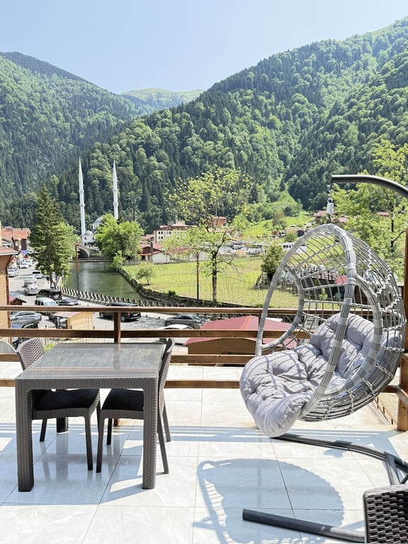 Mavro Uzungol