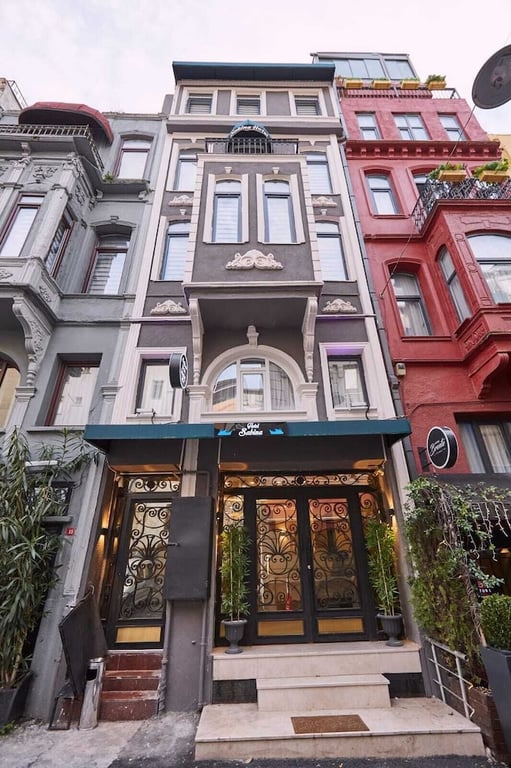 Sabİna Hotel Near The Grand Bazaar