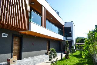 Guven Park Residence And Hotel (58km Away From Antalya)