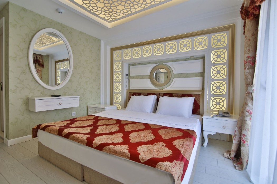Queens Land Istanbul Hotel