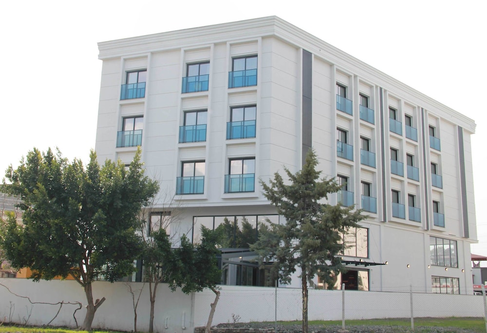 Kiyi Park Hotel(33km Away From Iskenderun)