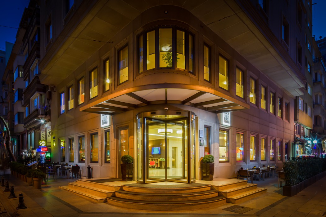 Midtown Hotel