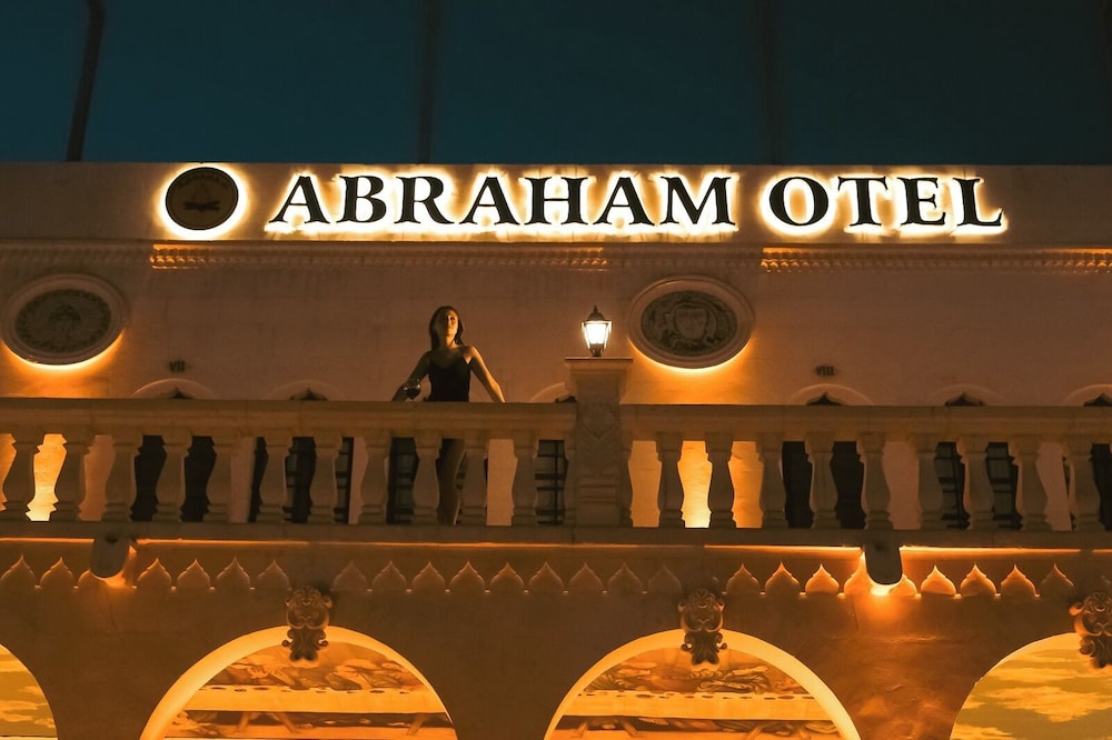 Abraham Hotel