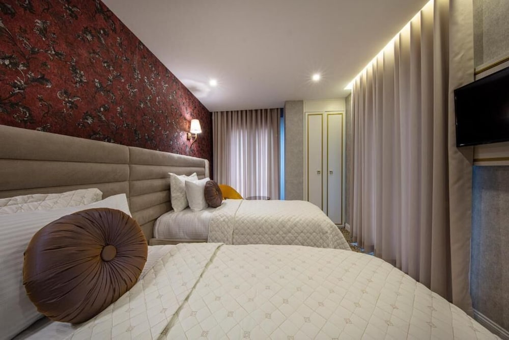 Mr Beyaz Butik Hotel (8Km Away From Istanbul Center)