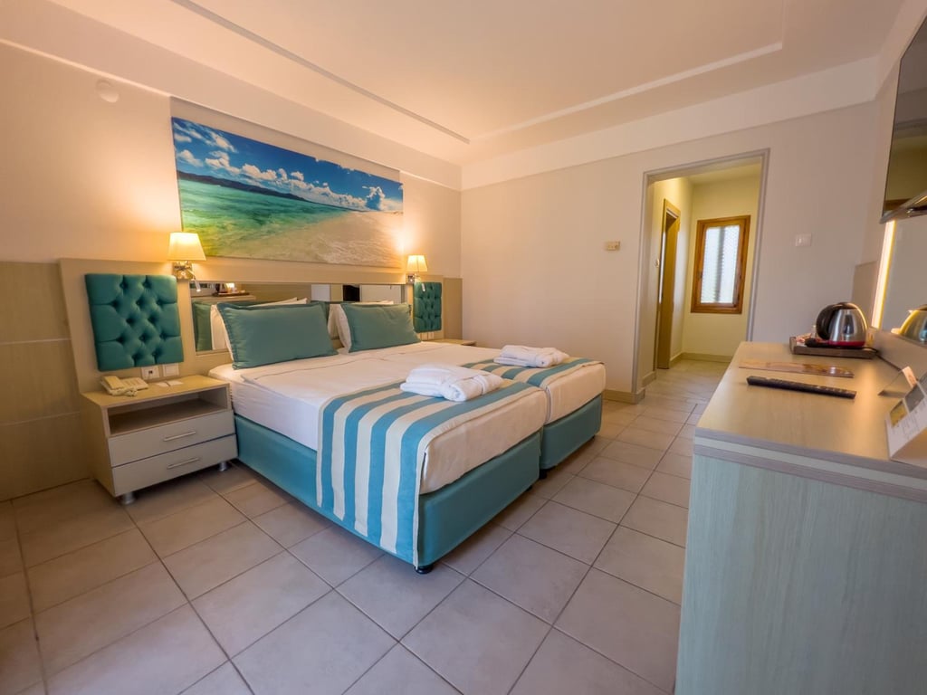 Hydros Beach Resort (45km Away From Antalya)(does Not Accept Men Only Bookings)