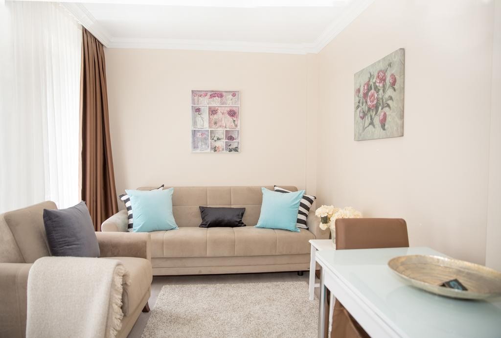 Ditto Flats (No Front Desk Need To Contact Property 7 Days In Advance)