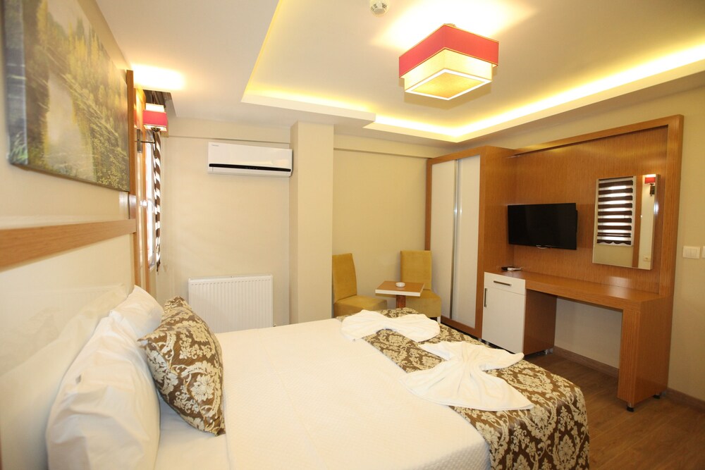 Emir Butik Otel (54 Km Away From Istanbul)