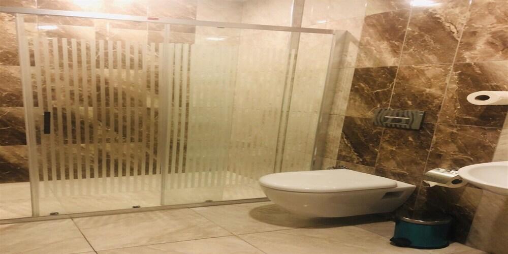 Zeynel Hotel