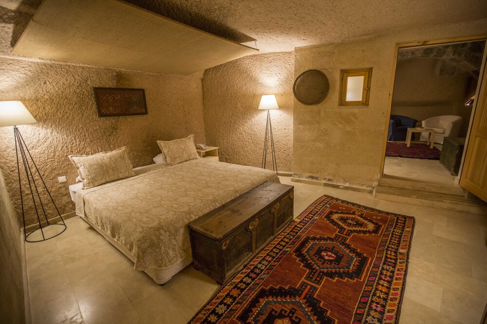 Kistar Cave Hotel (Also Known As Kistar Hotel)