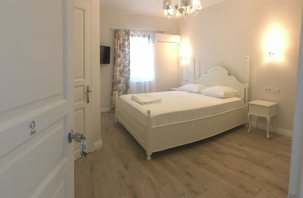 Bozcaada Kirli Otel