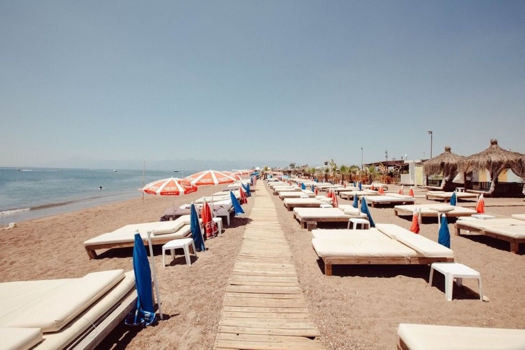 Laren Sea Side Hotel And Spa (known As Laren Business)#