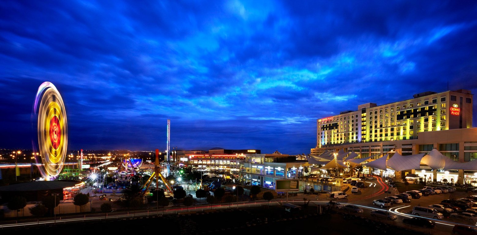 Crowne Plaza Asia Hotel