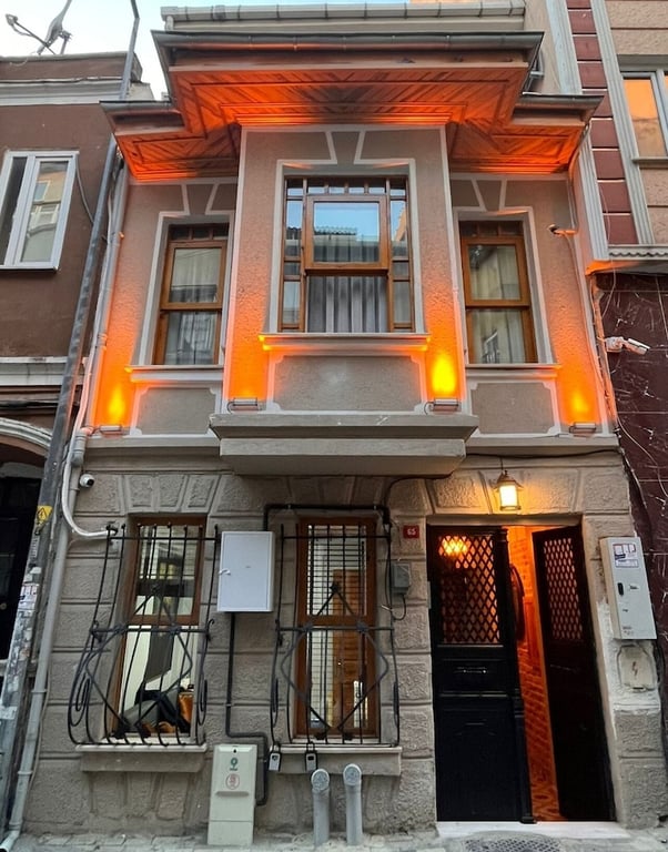 Narpera Suite