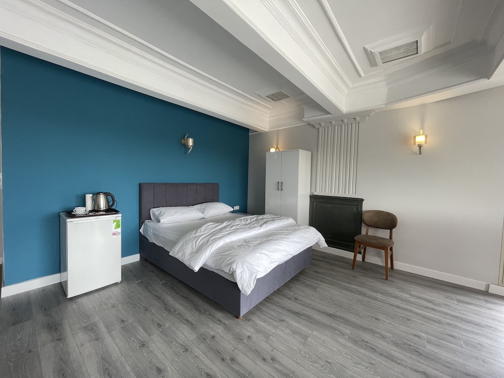 Yali Beach Houses (no Front Desk)